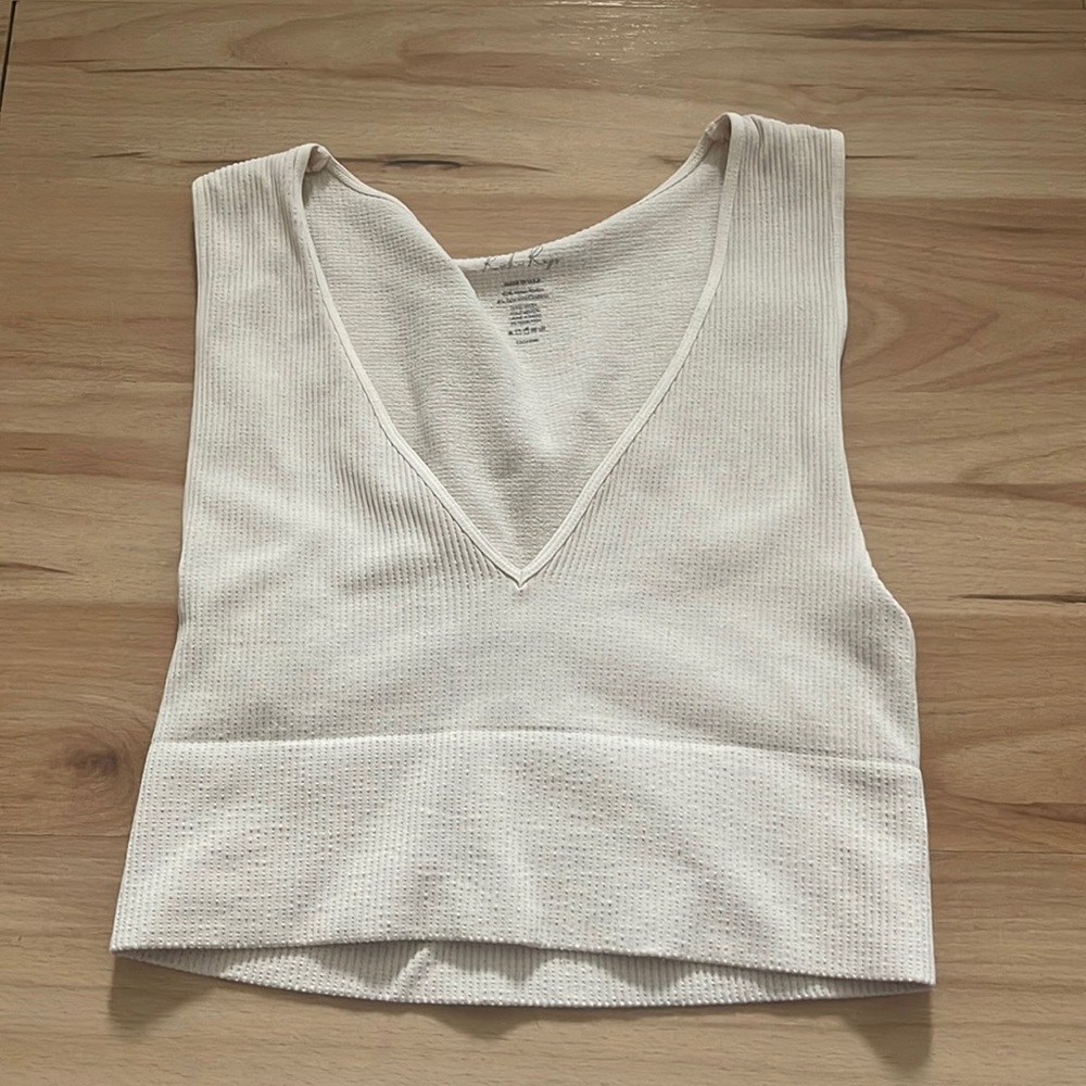 Rock n rags ribbed v neck cropped tank